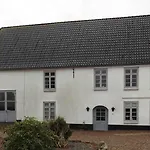 Large Near Feriehus