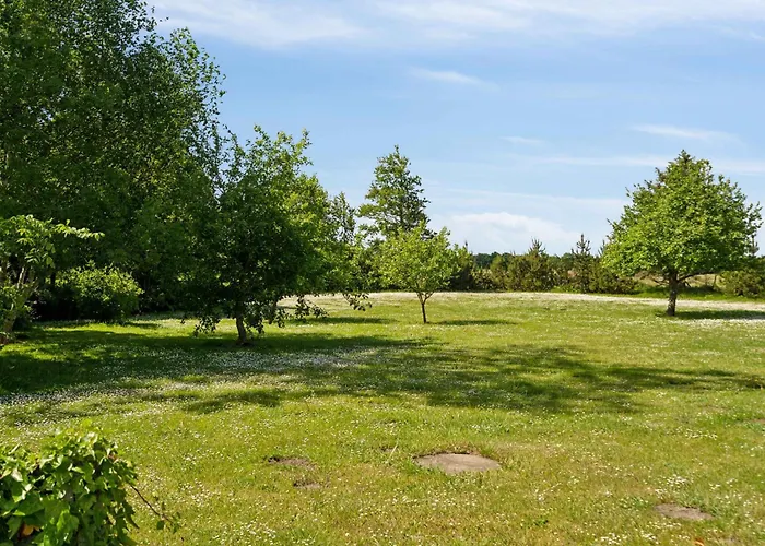 Large Near Semesterbostad